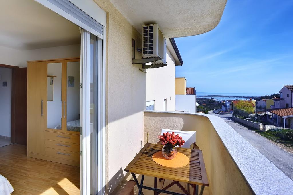 Apartment Frlan Ližnjan 外观 照片